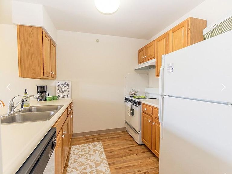 Maples Senior Living Community Apartment Rentals with Virtual tours