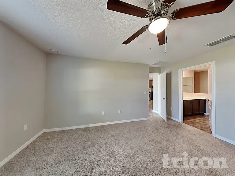449 Kensington View Dr — Photo 9