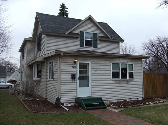 1st image of 740 4th St W