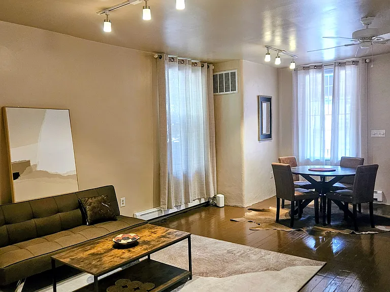 640 Paseo De Peralta #A — Photo 11