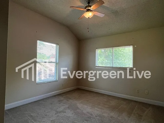 206 Swing Ct — Photo 16