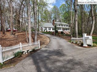 305 Old Farms Rd, Wilkesboro, NC 28697