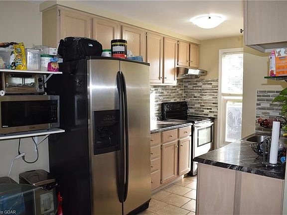 4th image of 86 Burns Dr #4