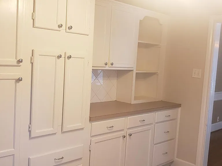 1820 Jarrel Ave — Photo 8