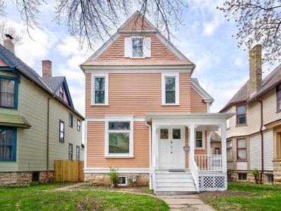 955 North 34th STREET, Milwaukee, WI, 53208
