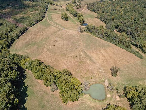 3rd image of 1370 Middlebrook Rd