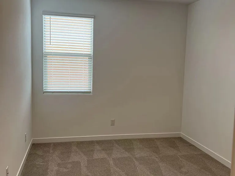 560 E Cactus Wren Dr — Photo 19