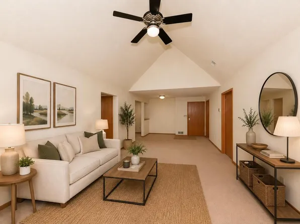 N58W23747 Hastings COURT #30, Sussex, WI 53089