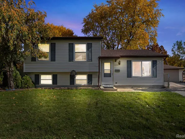 15899 Elm Ct, Romulus, MI 48174
