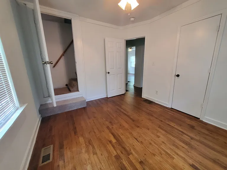 2577 Eastwood Dr — Photo 7