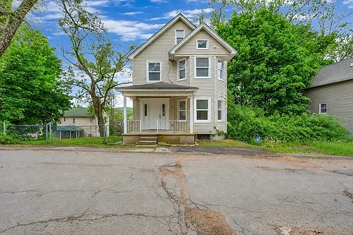 28 Rock St Photo 1