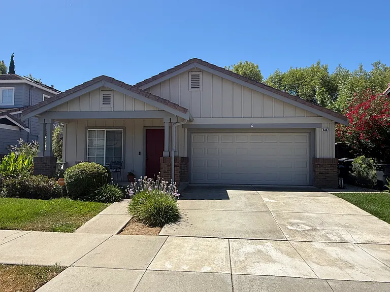 6407 Half Dome Ct — Photo 1