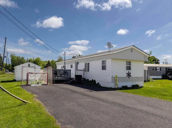 16 Lorne Cres, Amherst, NS B4H 4B7