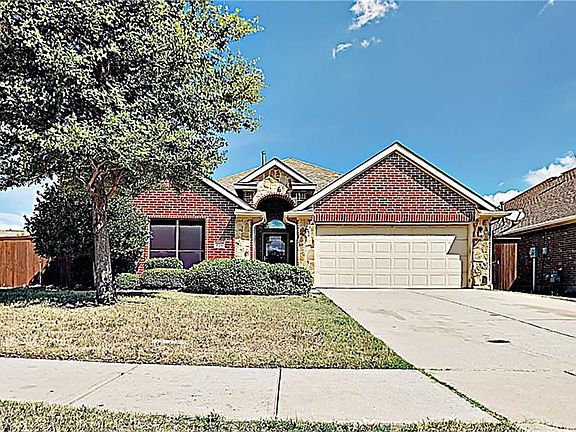 2nd image of 820 Hardwood Dr