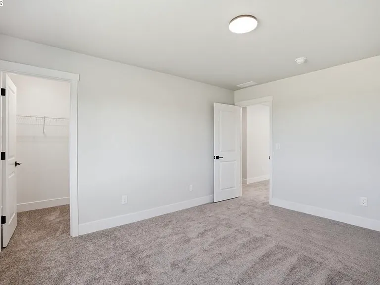 814 SE 34th Cir — Photo 30