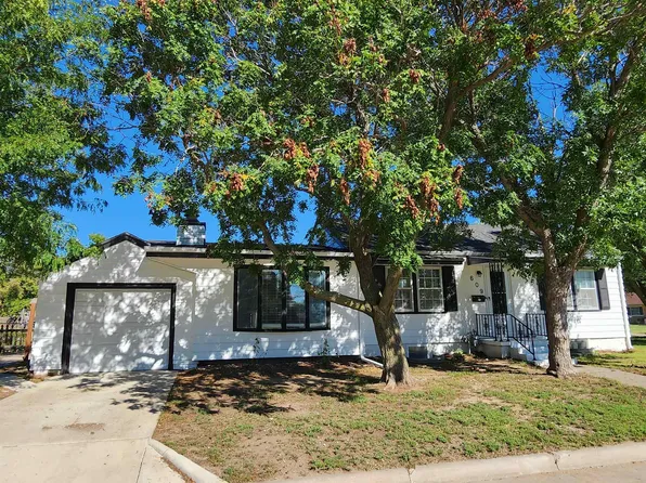 609 N Ober St, Russell, KS 67665