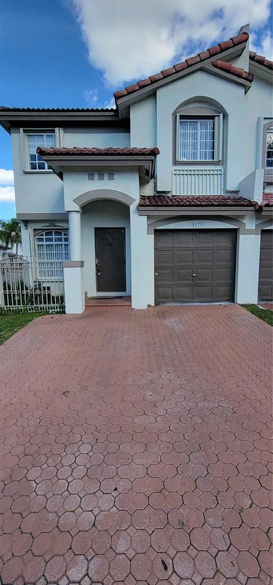 Doral Landings Townhomes — Photo 4