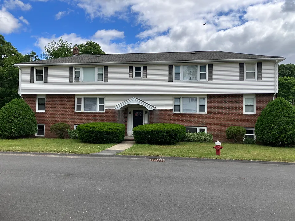 15 Kellett Dr #8