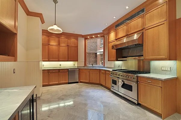 Rented by Corcoran | media 6