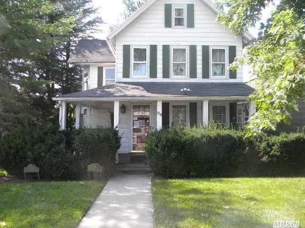 24 S Park Ave, Rockville Centre, NY 11570