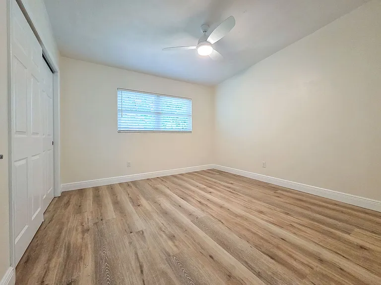 3702 NW 22nd Pl — Photo 24