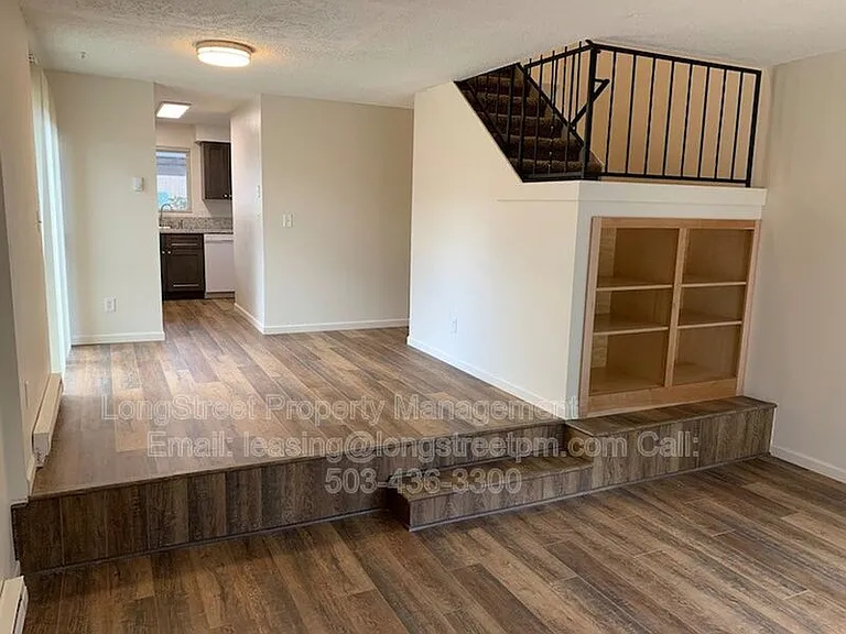 3161 N Shore Dr SE #4 — Photo 7