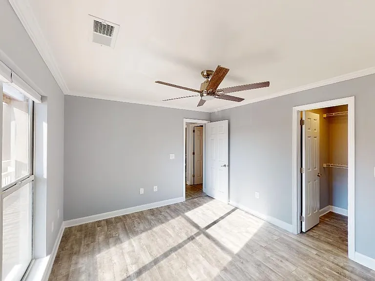 1105 Torrence Cir — Photo 25