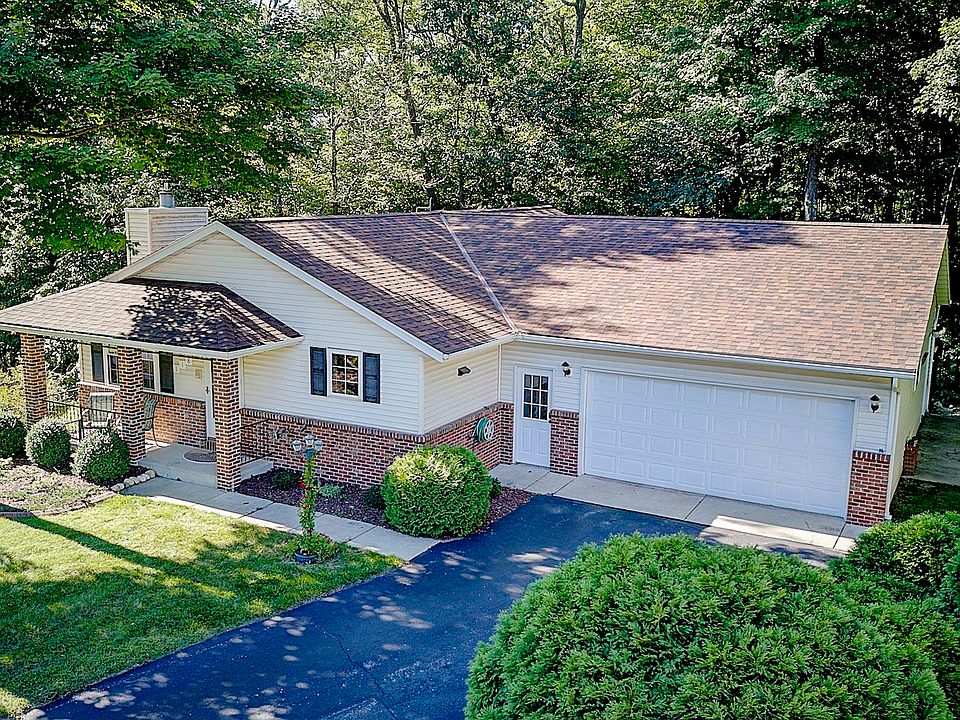 118 Manor Ct, Slinger, WI 53086 Zillow