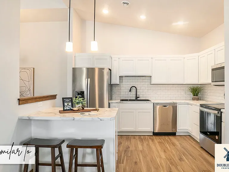 2407 E Jetty Pl — Photo 10