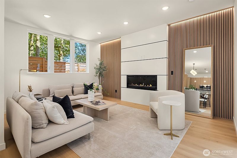 4th image of 7330 25th Avenue NW