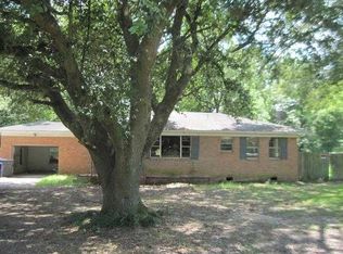 1385 Circle Dr, Lake Village, AR 71653