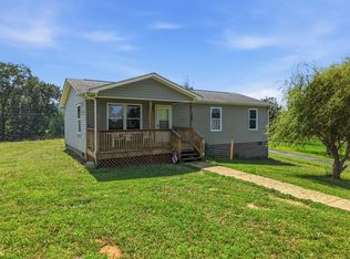 575 Simmons Cemetery Rd, Quebeck, TN 38579