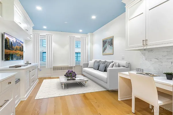 Rented by Anchor Associates | media 9