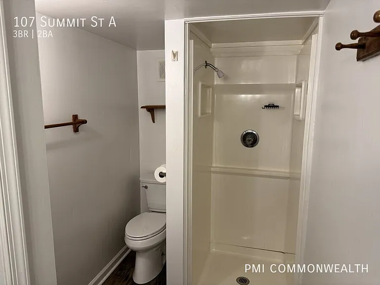 107 Summit St #A — Photo 23