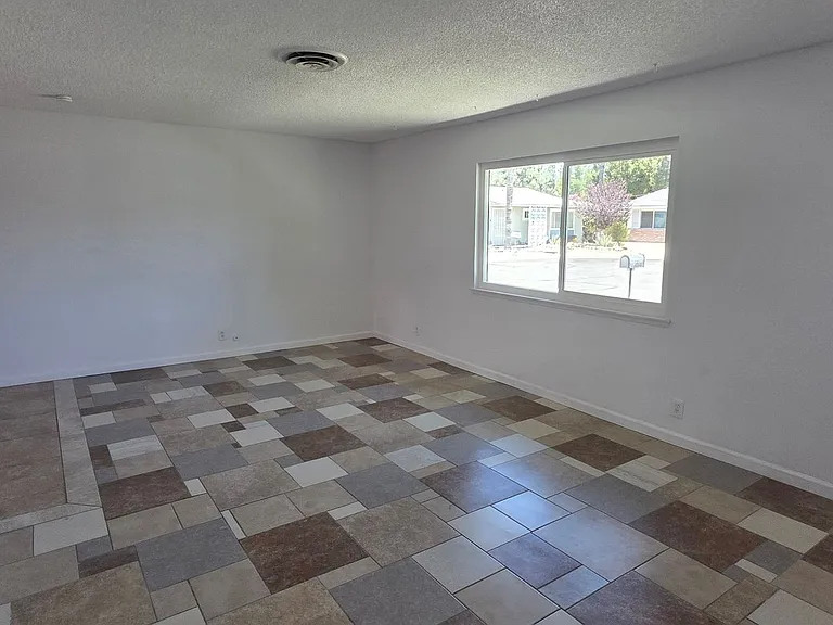 26111 Doverwood Pl — Photo 3