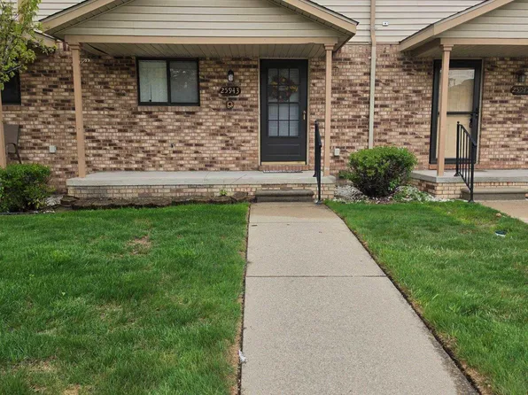 25943 New Forest Ct, Chesterfield, MI 48051