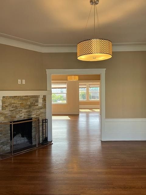 Living room, dining & back sun room.