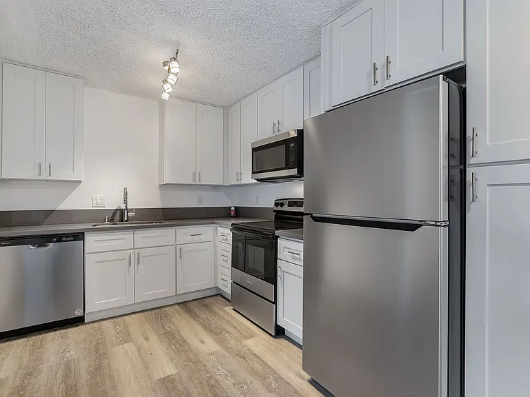 THE COLONY AT DRONFIELD (Mountain View Manor) — Photo 58
