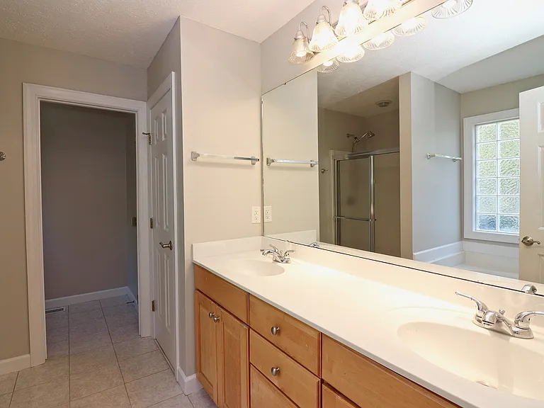 195 Russet Ct — Photo 19