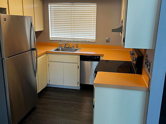 5th image of 9336 Nakoma Way