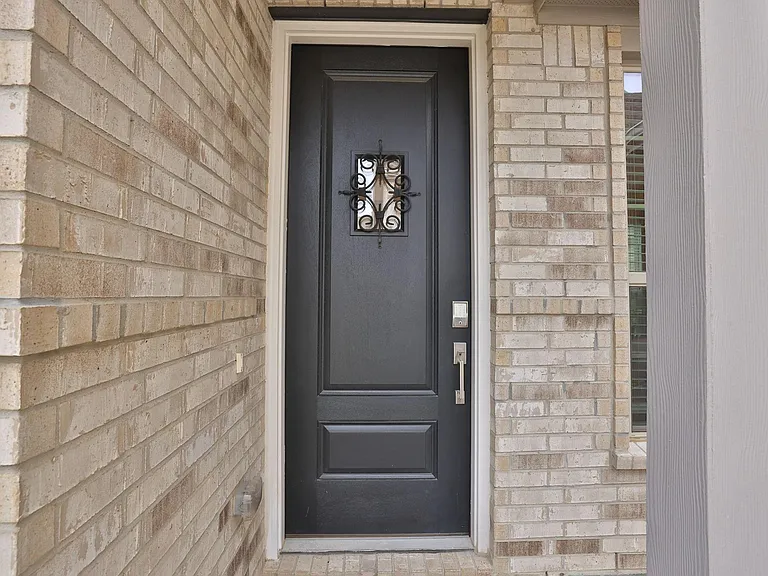18323 Tiger Flowers Dr — Photo 4