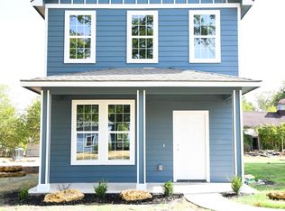612 W Sears St, Denison, TX 75020