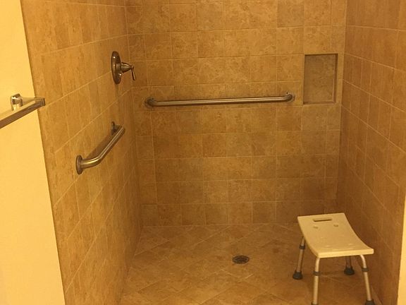 3rd image of 1226 Clagett Dr