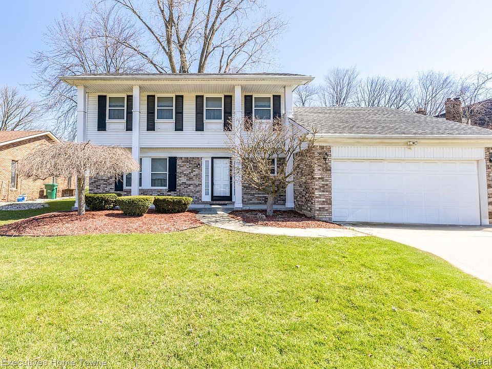1st image of 52094 Laurel Oak Ln