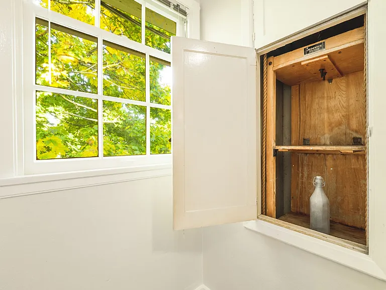 Colonial Park Apartments - Comfortable Living with a $99 Deposit Move-In Special — Photo 7