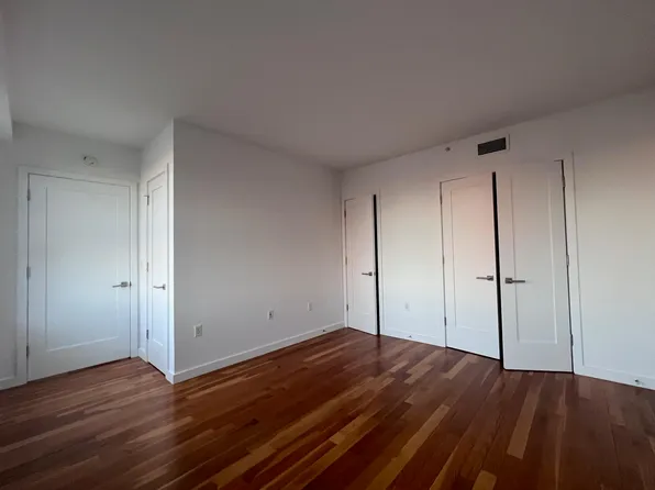 123 Parkside Avenue image 6 of 26