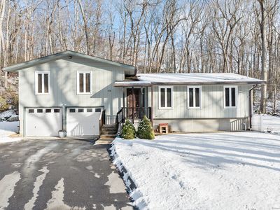 42 Terry Road, Gales Ferry, CT, 06335