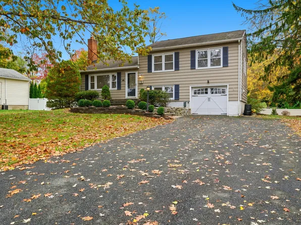 10 Lloyd Ave, Florham Park, NJ 07932