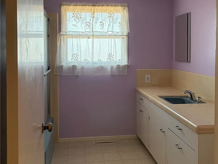 17 Andrea Ln — Photo 6