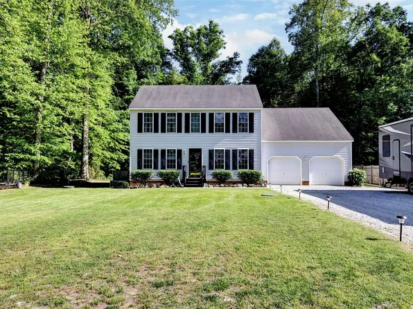 18340 Barham Woods Dr, Barhamsville, VA 23011